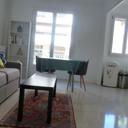 Antibes centre studio 27 M2 rénové Exterior foto